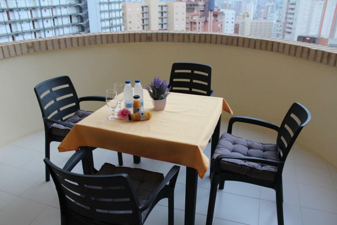 Apartamento Benidorm Viena Екстер'єр фото